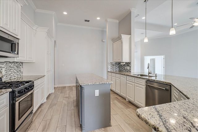 15501 Escapade St, Corpus Christi, TX 78418