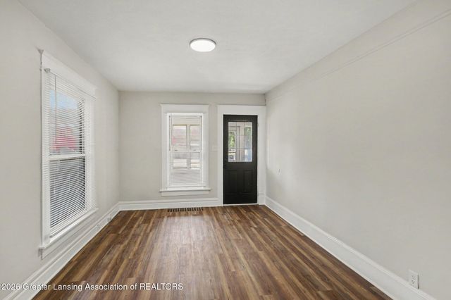 1318 Chelsea Avenue, Lansing, MI 48915