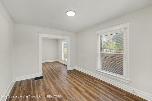 1318 Chelsea Avenue, Lansing, MI 48915