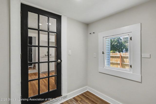 1318 Chelsea Avenue, Lansing, MI 48915