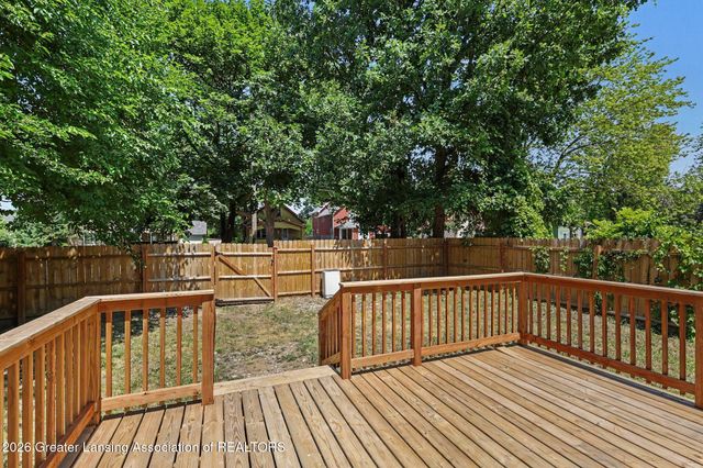 1318 Chelsea Avenue, Lansing, MI 48915