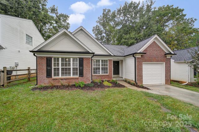 1507 Rumstone Lane, Charlotte, NC 28262