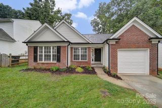 1507 Rumstone Lane, Charlotte, NC 28262
