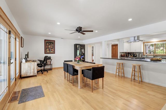 1501 Elsdon Cir, Carmichael, CA 95608