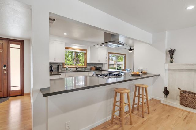 1501 Elsdon Cir, Carmichael, CA 95608