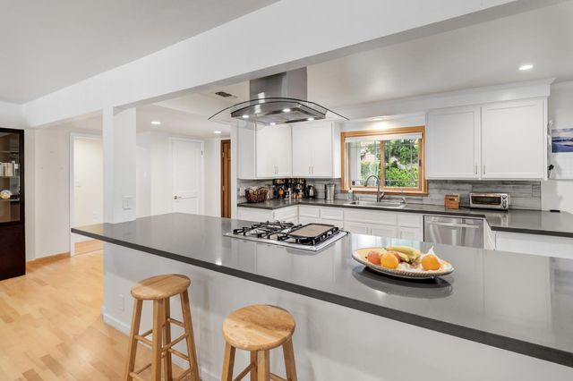 1501 Elsdon Cir, Carmichael, CA 95608