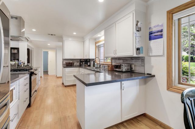 1501 Elsdon Cir, Carmichael, CA 95608