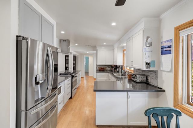 1501 Elsdon Cir, Carmichael, CA 95608