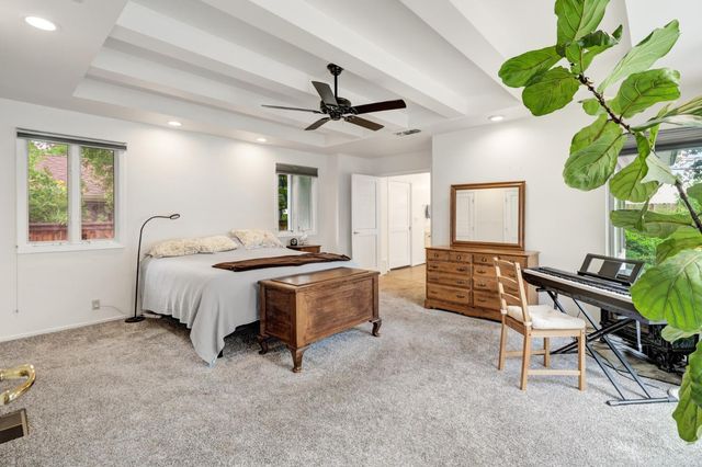 1501 Elsdon Cir, Carmichael, CA 95608