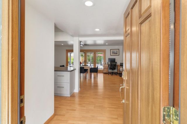 1501 Elsdon Cir, Carmichael, CA 95608