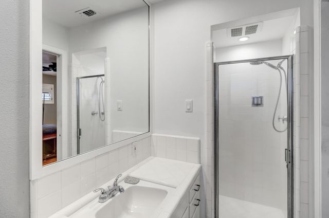 1501 Elsdon Cir, Carmichael, CA 95608