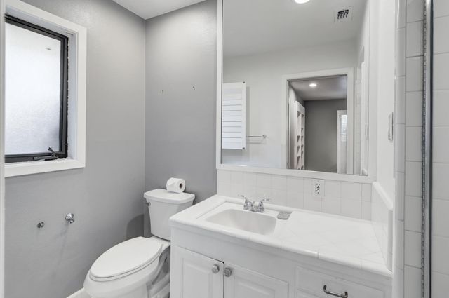 1501 Elsdon Cir, Carmichael, CA 95608