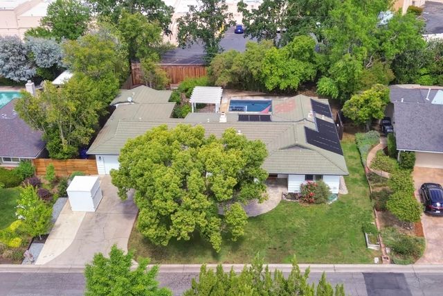 1501 Elsdon Cir, Carmichael, CA 95608