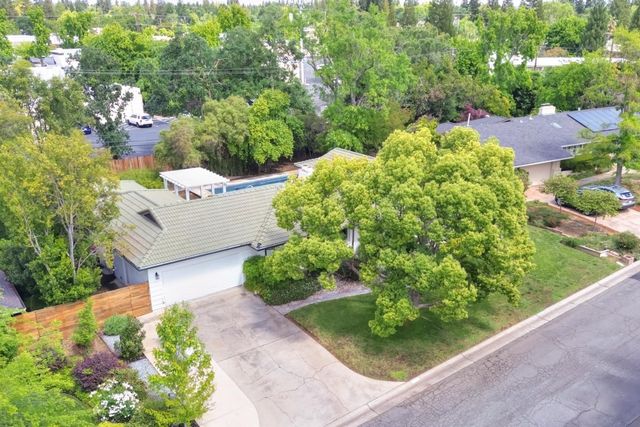 1501 Elsdon Cir, Carmichael, CA 95608