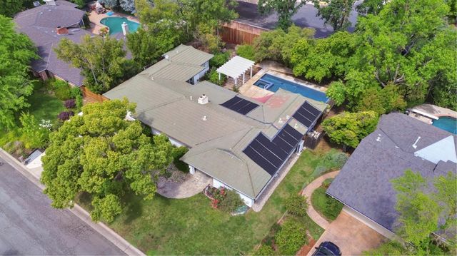 1501 Elsdon Cir, Carmichael, CA 95608