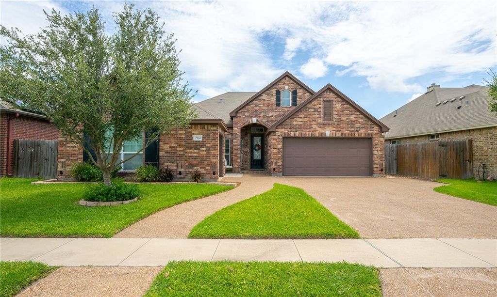 7502 Stampede Dr, Corpus Christi, TX 78414
