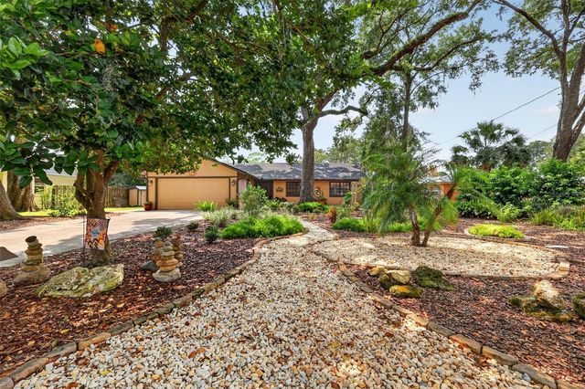 2115 SUZANNE DRIVE, Mount Dora, FL 32757