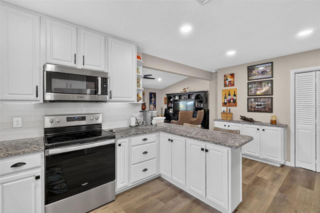 2115 SUZANNE DRIVE, Mount Dora, FL 32757