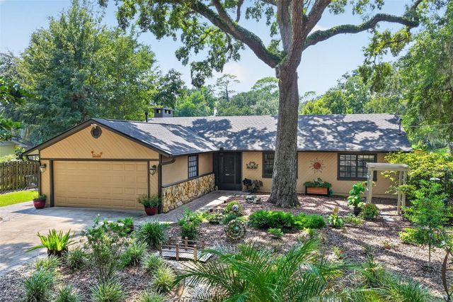 2115 SUZANNE DRIVE, Mount Dora, FL 32757