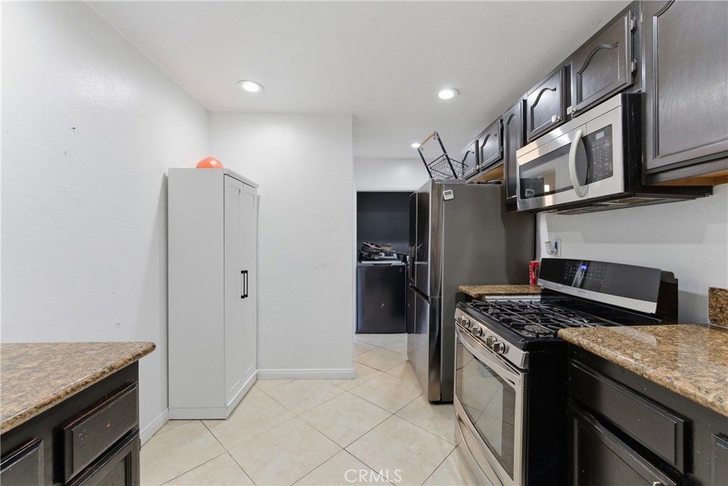 Image 11 of property listing at 1701 W 136th, Compton, CA 90222