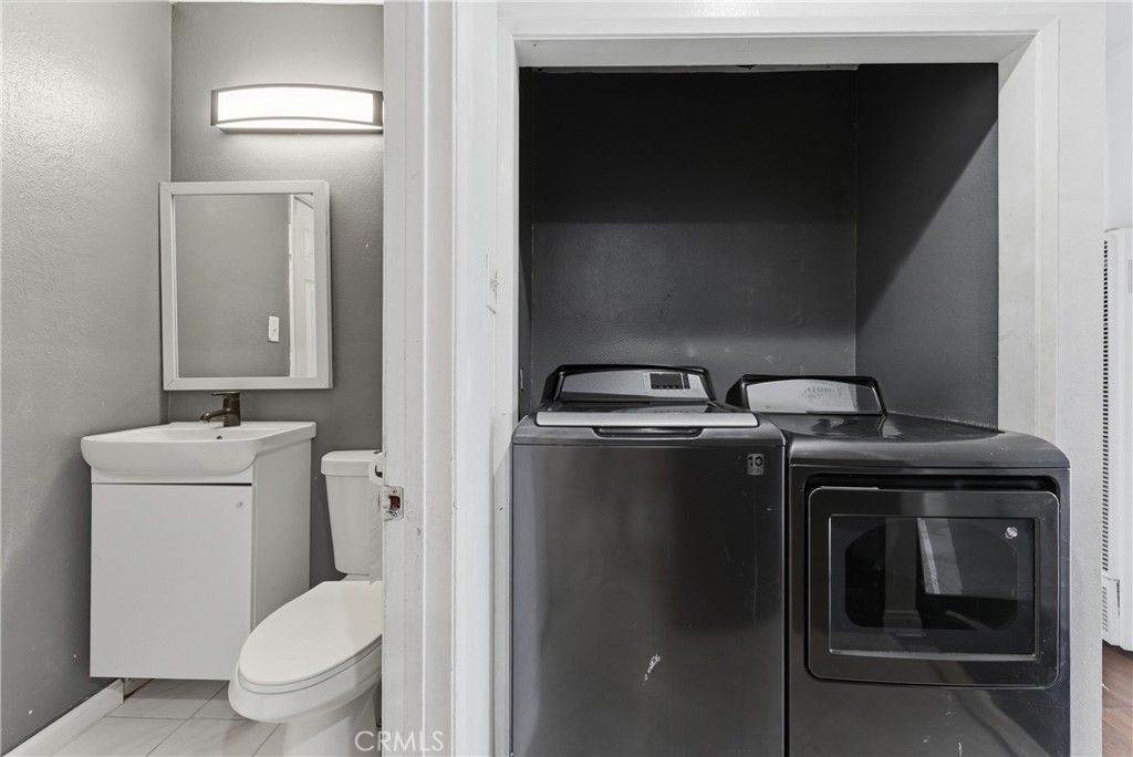 Image 17 of property listing at 1701 W 136th, Compton, CA 90222