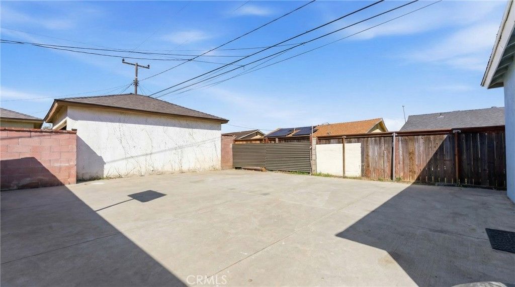 Image 24 of property listing at 1701 W 136th, Compton, CA 90222