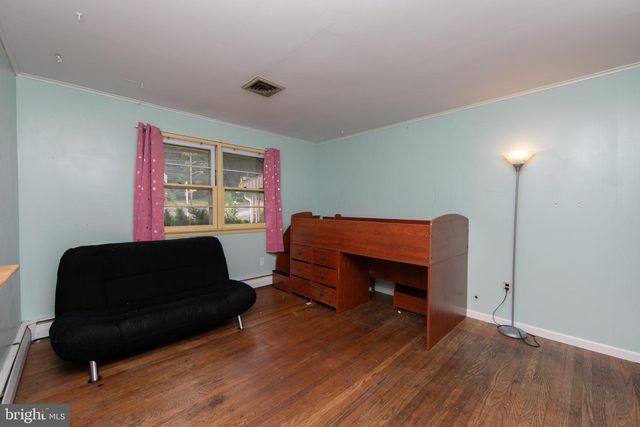 500 MOUNT LAUREL RD, Mount Laurel, NJ 08054
