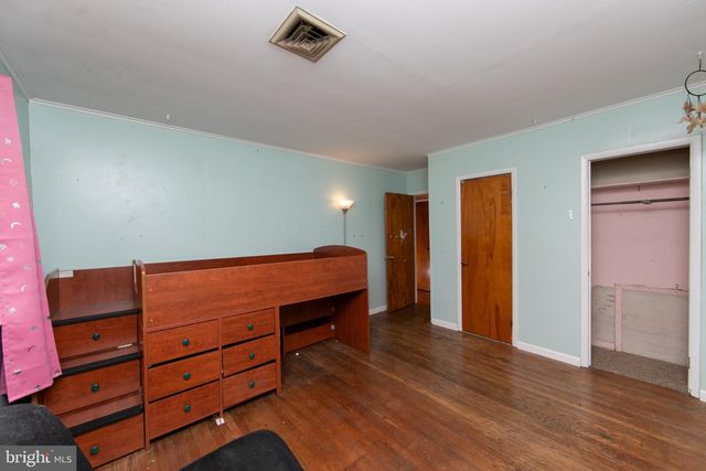 500 MOUNT LAUREL RD, Mount Laurel, NJ 08054