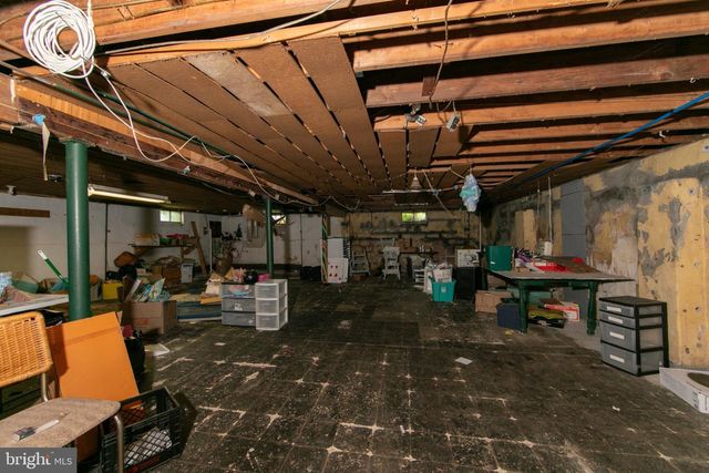 500 MOUNT LAUREL RD, Mount Laurel, NJ 08054