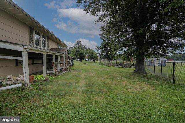 500 MOUNT LAUREL RD, Mount Laurel, NJ 08054