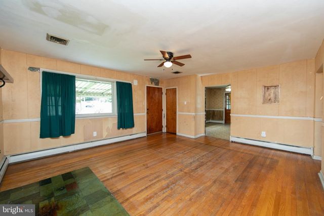 500 MOUNT LAUREL RD, Mount Laurel, NJ 08054