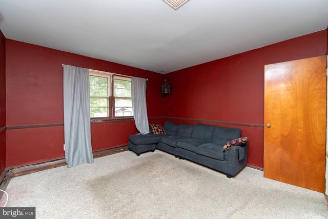 500 MOUNT LAUREL RD, Mount Laurel, NJ 08054