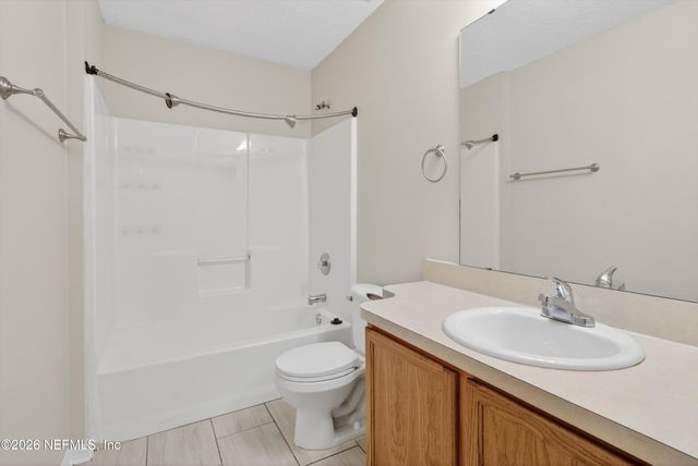 1648 GLEN LAUREL Drive, Middleburg, FL 32068