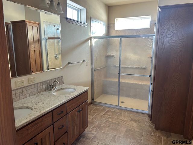 308 W Maple Street, Hooper, NE 68031