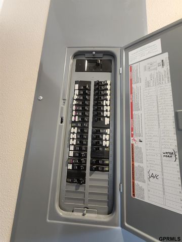 308 W Maple Street, Hooper, NE 68031