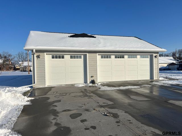 308 W Maple Street, Hooper, NE 68031