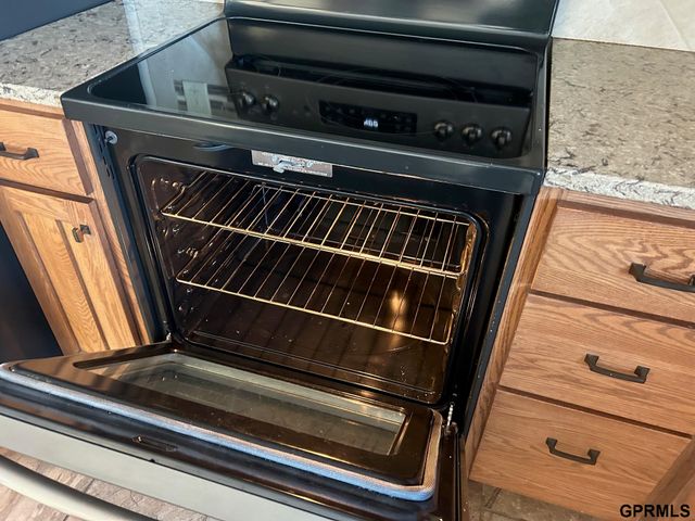 308 W Maple Street, Hooper, NE 68031