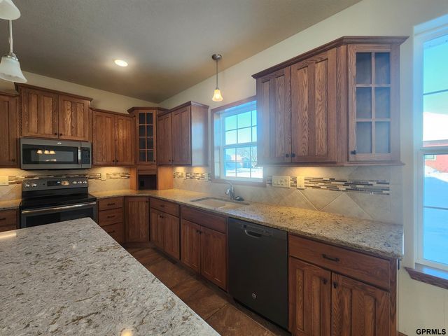 308 W Maple Street, Hooper, NE 68031