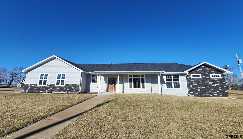 308 W Maple Street, Hooper, NE 68031