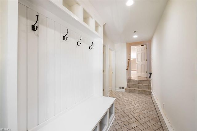 912 Cardinal RD, Virginia Beach, VA 23451