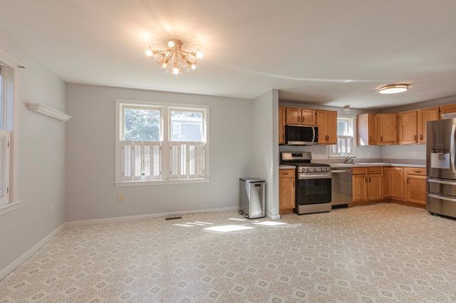 36 Redwood Circle, Pembroke, MA 02359