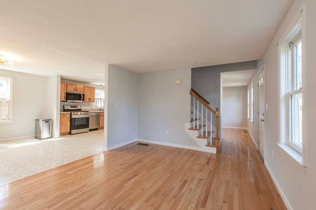 36 Redwood Circle, Pembroke, MA 02359