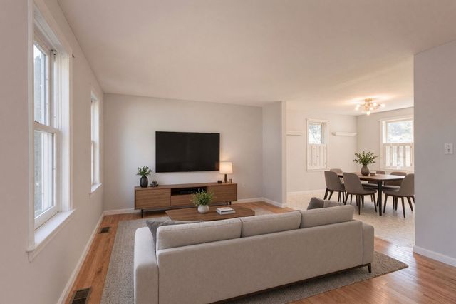 36 Redwood Circle, Pembroke, MA 02359