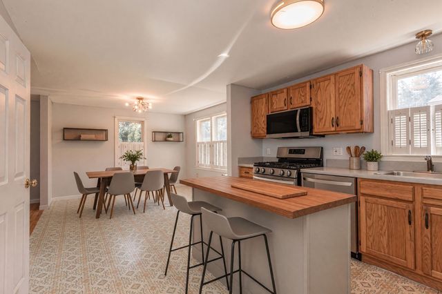 36 Redwood Circle, Pembroke, MA 02359