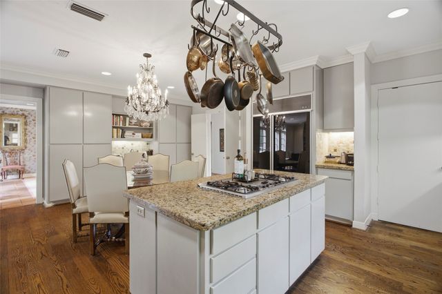 1111 Pebble Creek Road, Fort Worth, TX 76107