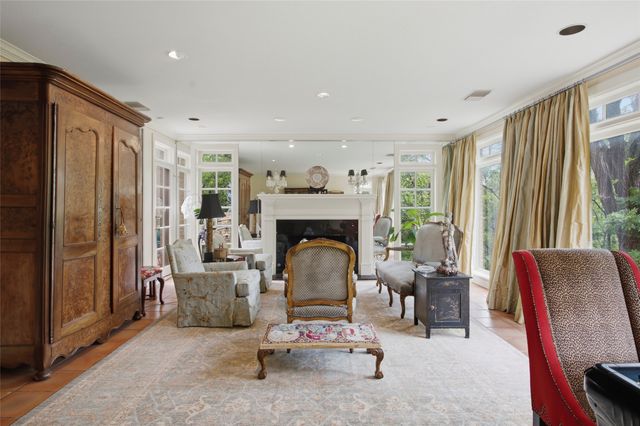 1111 Pebble Creek Road, Fort Worth, TX 76107