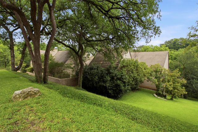 1111 Pebble Creek Road, Fort Worth, TX 76107