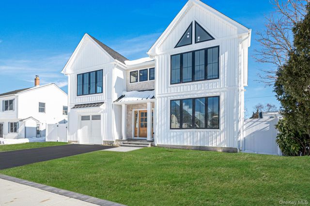 35 Cotton, Levittown, NY 11756