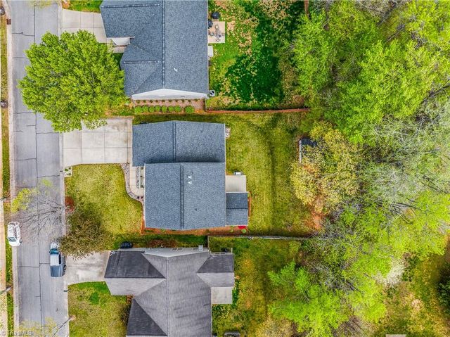 6083 Brookstone Ridge Drive, Winston-salem, NC 27107