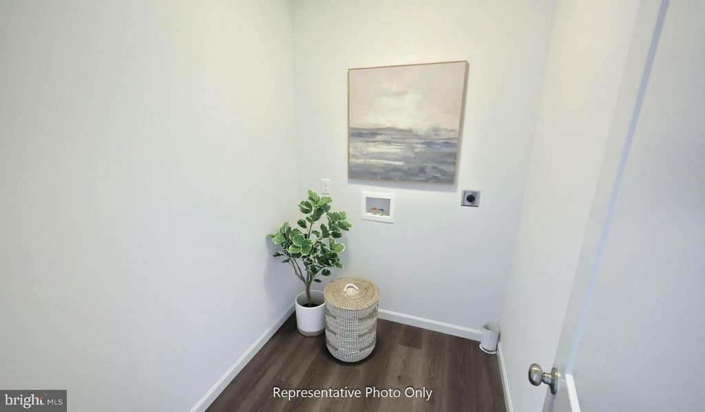 Image 20 of property listing at 32 N CONIFER DR, Elizabethtown, PA 17022